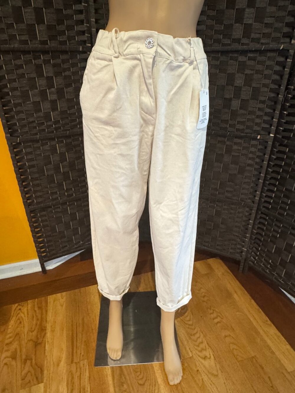 LIVANS WOMEN PANTS $30